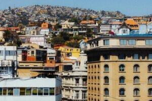 View of vibrant hillside architecture in Valparaíso, Chile.